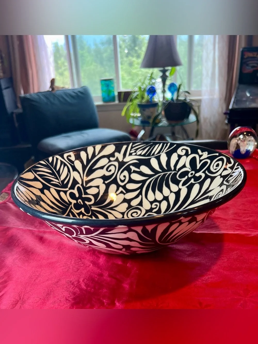 Williams Sonoma Hand-Painted serving bowl